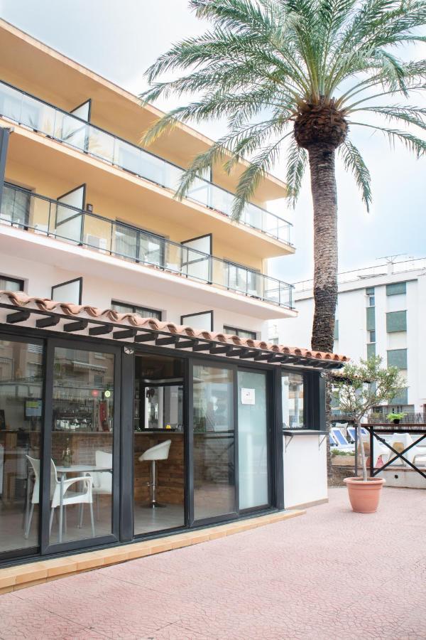 Adia Hotel Cunit Playa Exterior foto